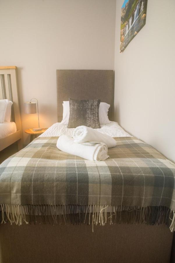 Luxury Super Central Cottage With A Hot Tub/ Gym Portree Exteriör bild